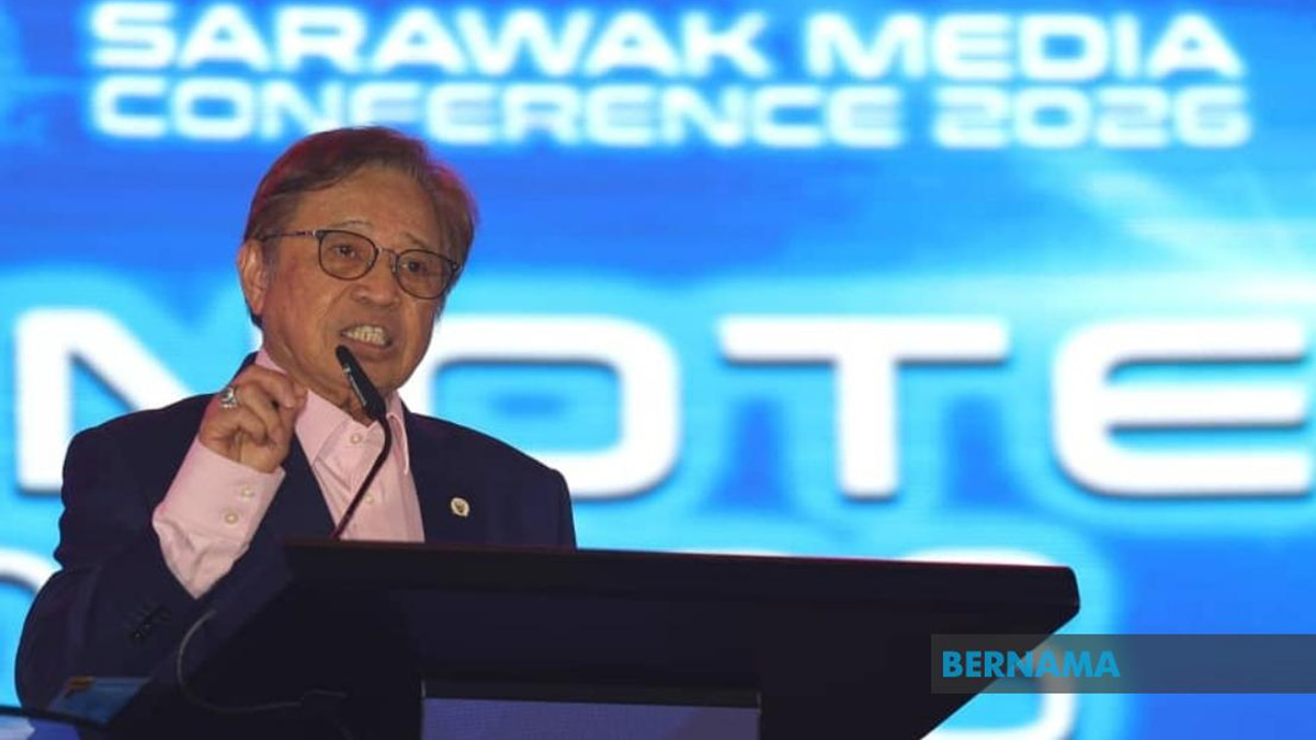 Media Must Navigate Press Freedom and Ethics in AI Age, Says Abang Johari