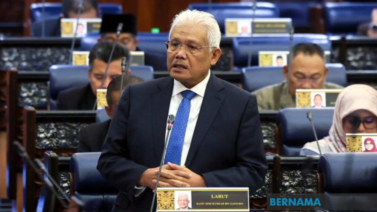Hamzah Zainudin Returns as Opposition Leader Following Interim Appointment