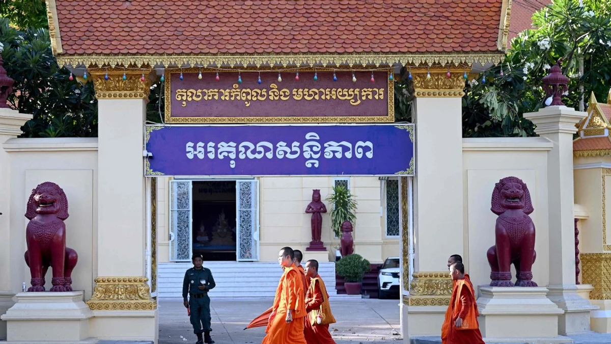 Cambodia's Top Court Upholds 14-Year Terms for Journalists Convicted of Treason