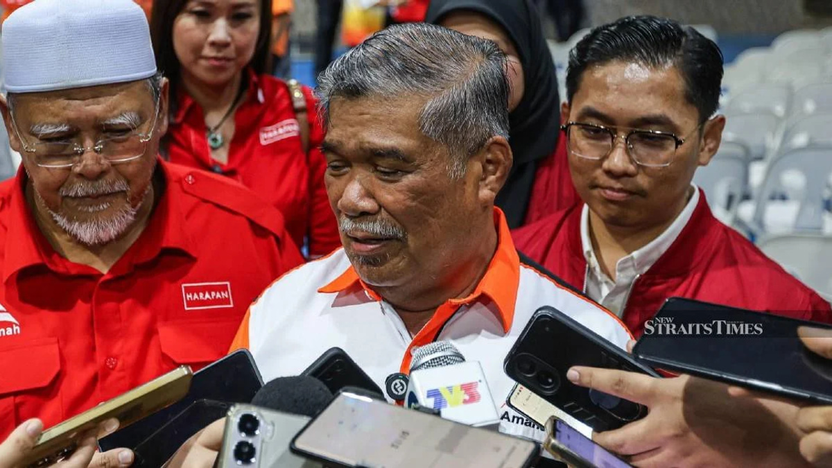 Amanah president attacks PAS over shifting political stances, warns voters against blindly following religious directives