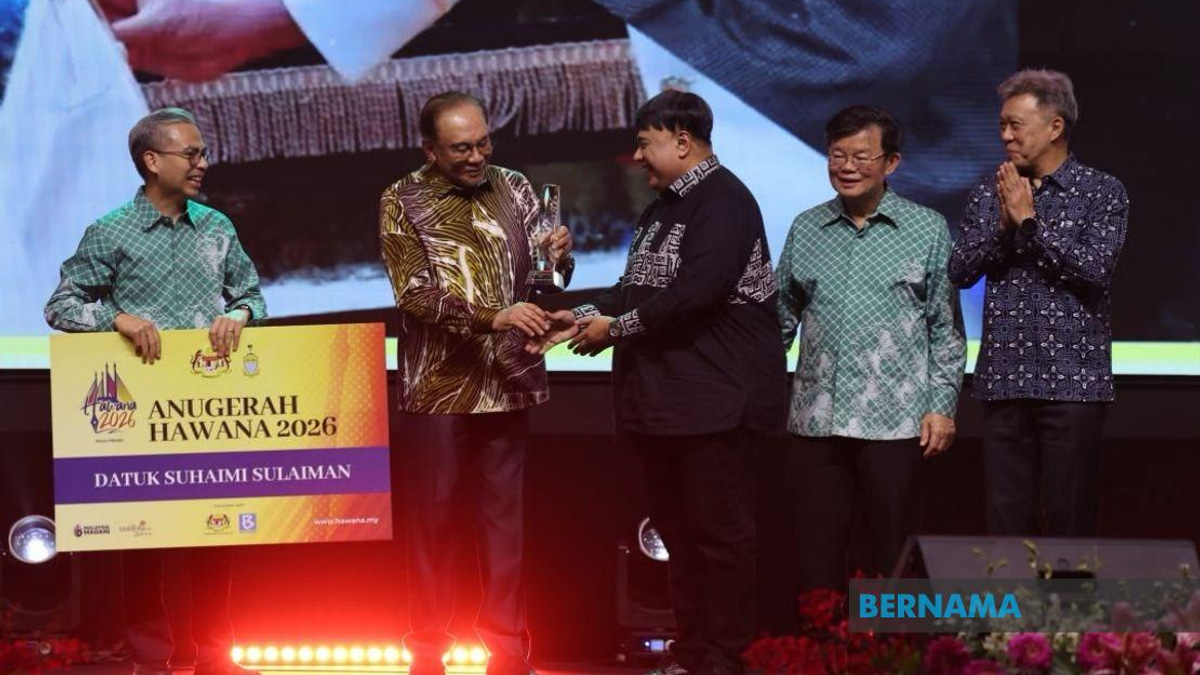 Veteran Broadcaster Suhaimi Sulaiman Honoured at HAWANA 2026 Awards