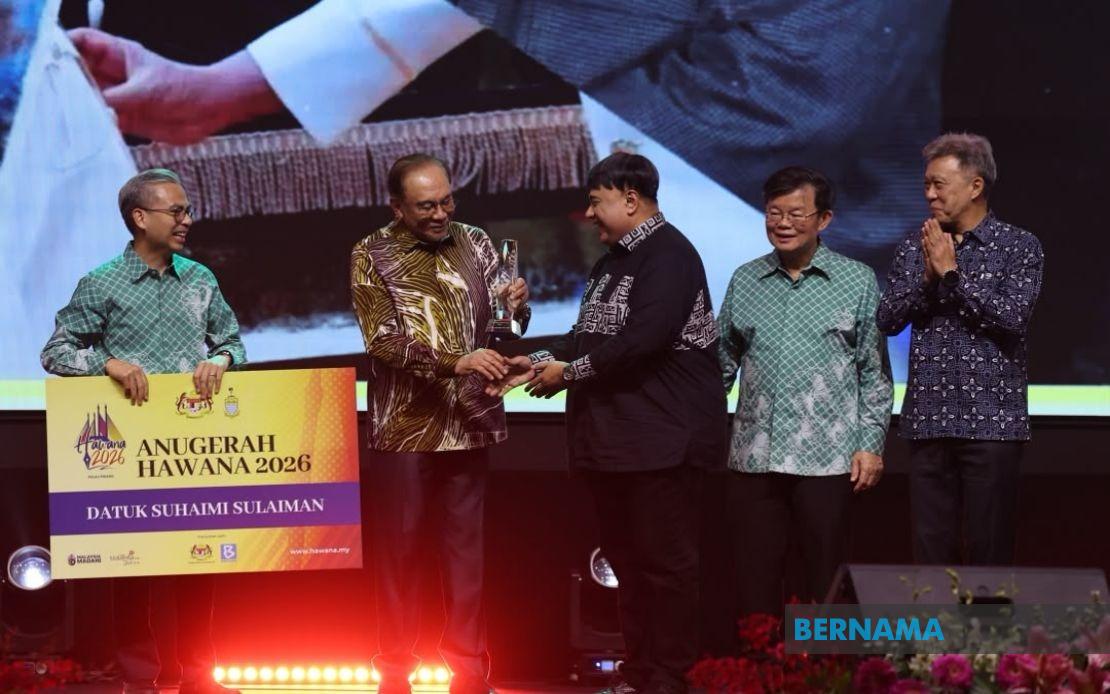 Veteran Broadcaster Suhaimi Sulaiman Honoured at HAWANA 2026 Awards