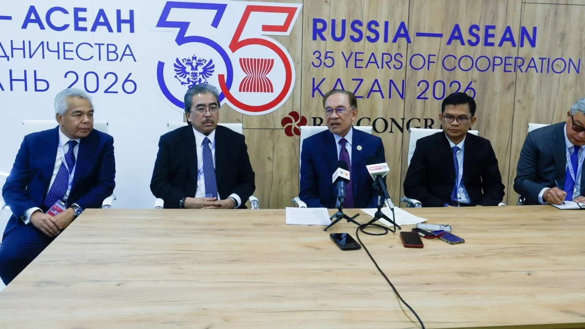 Malaysia to Accelerate Visa-Free Travel for Russian Tourists, Says Anwar