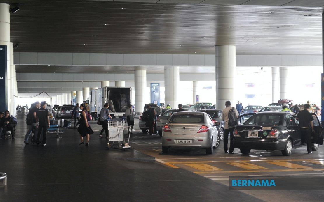 JPJ Ramps Up KLIA Operations To Crack Down On Illegal Airport Touts