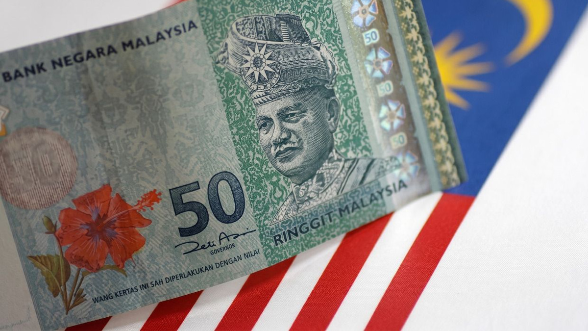 Ringgit poised for recovery as Bank Negara pushes foreign-exchange initiatives