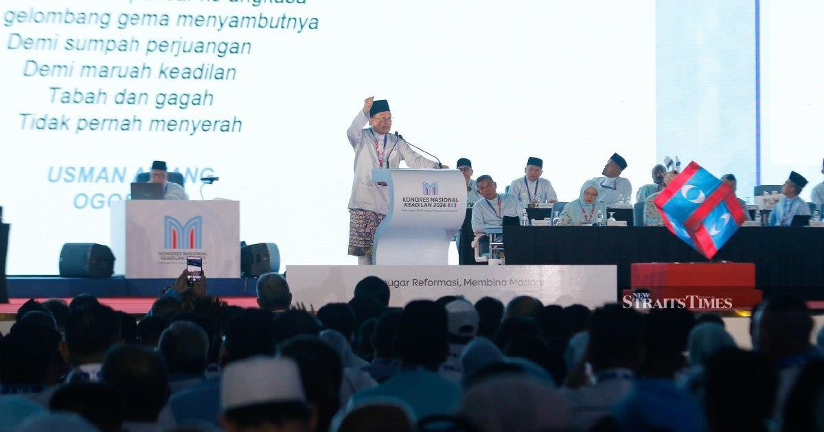 Anwar Pledges Acceleration of Government Reform Drive