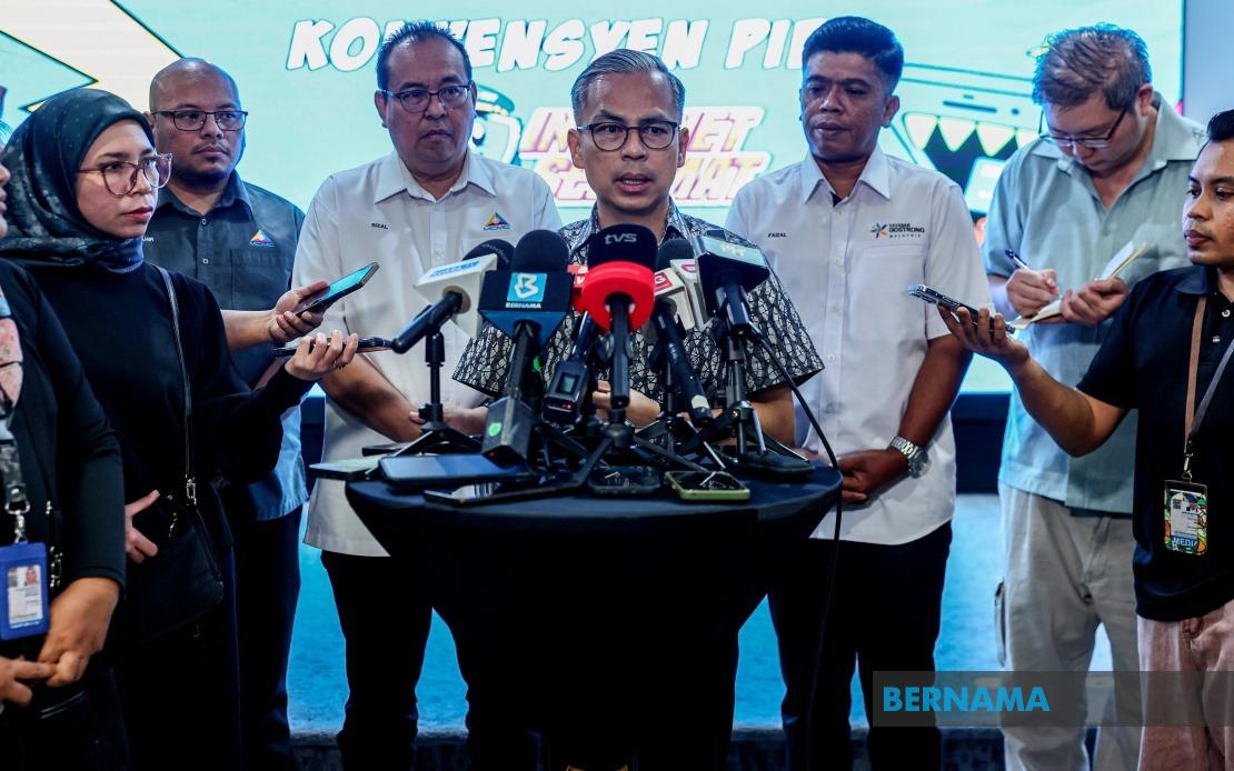 Parents Must Vigilantly Monitor Children's AI Relationships, Warns Fahmi