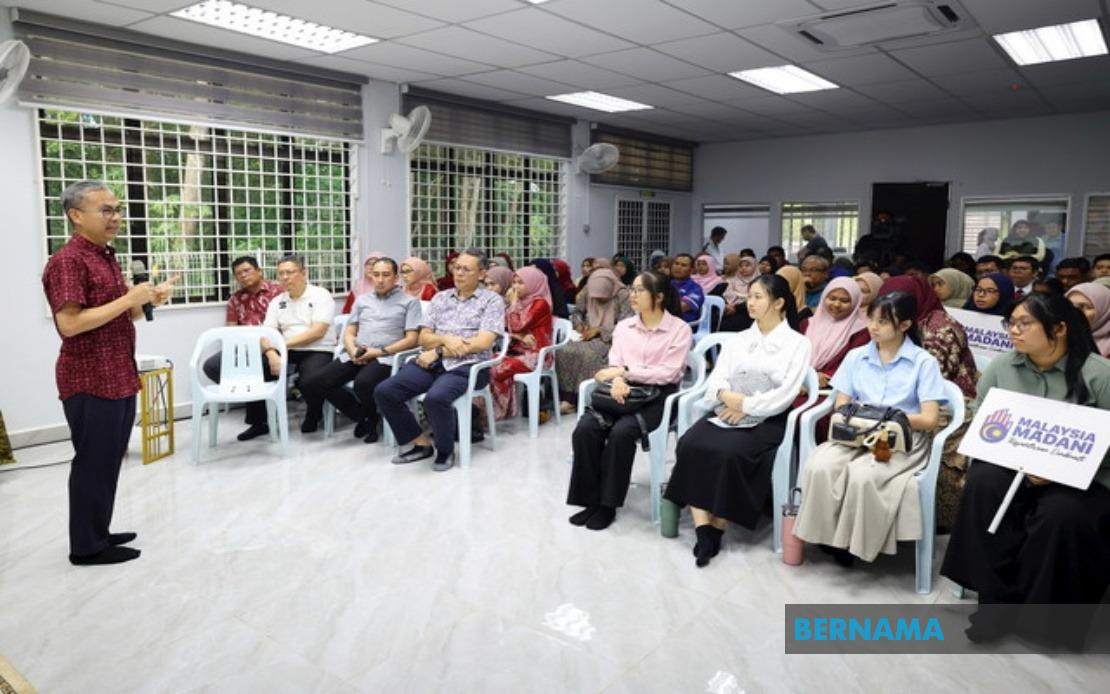 Malaysia Must Instil Patriotism and Digital Literacy in Youth, Says Fahmi