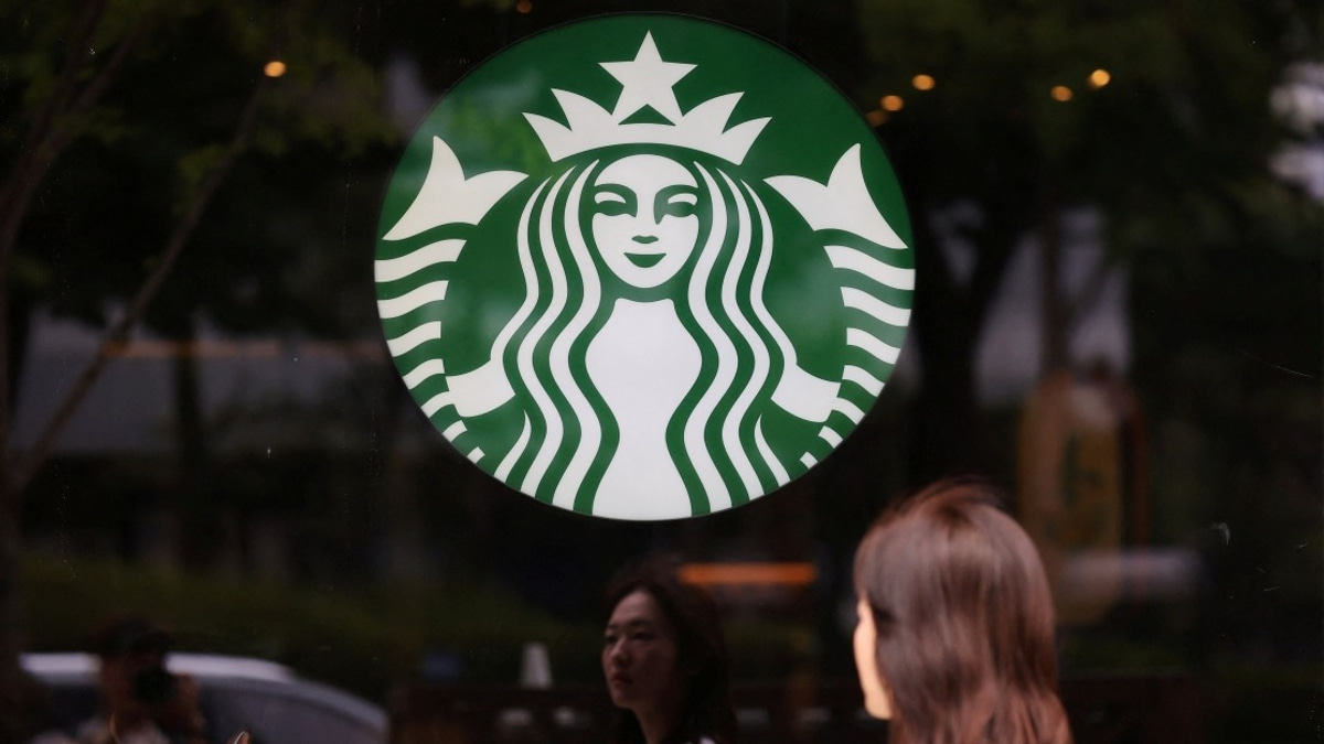 Starbucks South Korea Shuts 2,000+ Outlets for Staff History Training After Marketing Fiasco