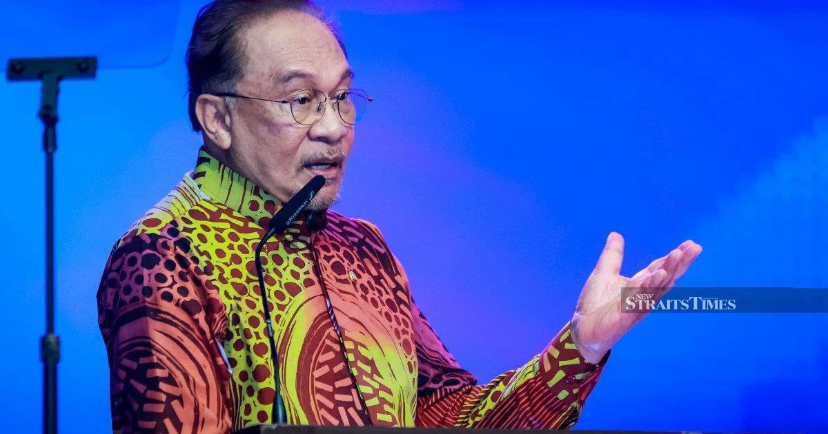 Anwar Condemns Double Standards in International Law, Points to Norway Missile Dispute
