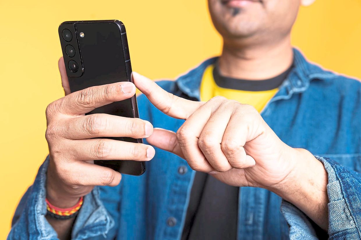 Malaysia's Data Protection Agency Investigates Unauthorised Disclosure of Telecoms Customer Details