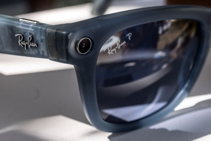 German Privacy Advocates File Criminal Complaint Against Meta Over AI-Powered Smart Glasses