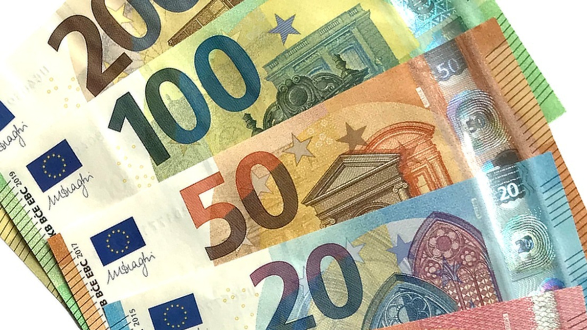 Dutch Central Bank Penalizes ABN AMRO €8.5 Million for Weak Anti-Money Laundering Controls