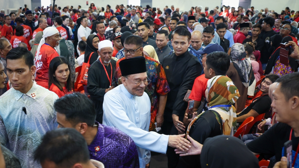 Anwar Ibrahim Undergoes Scheduled Medical Observation at Private Hospital