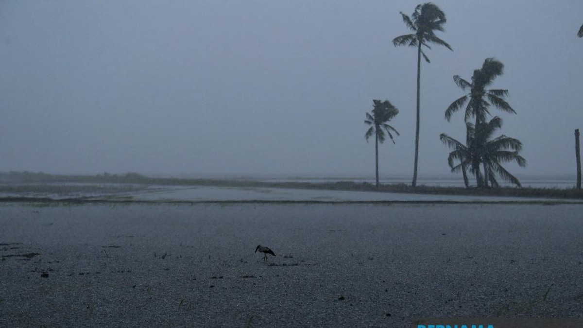 Six States and Labuan Face Thunderstorm Alert Through Early Afternoon