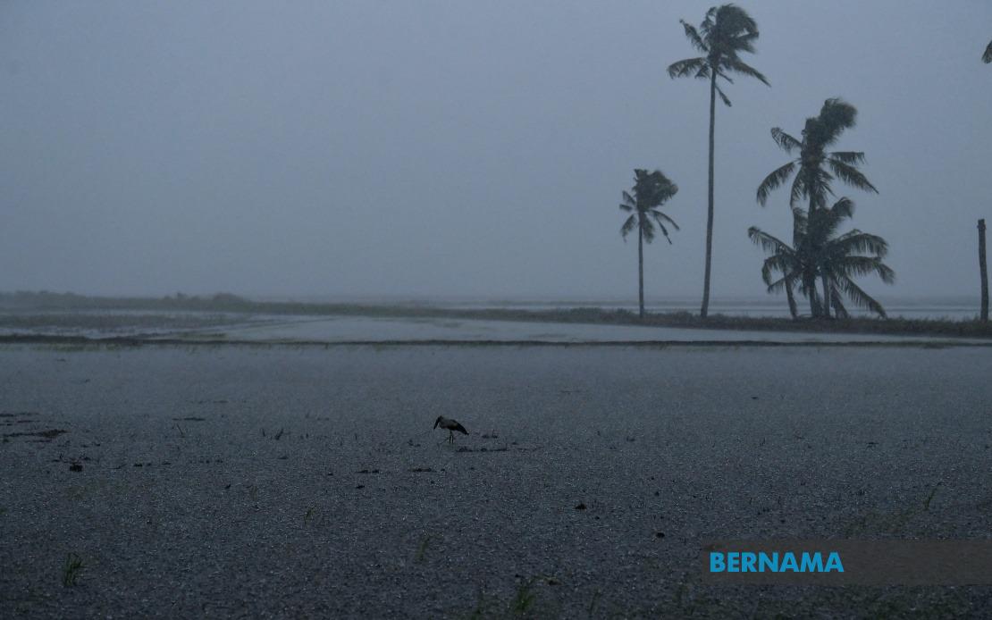 Six States and Labuan Face Thunderstorm Alert Through Early Afternoon