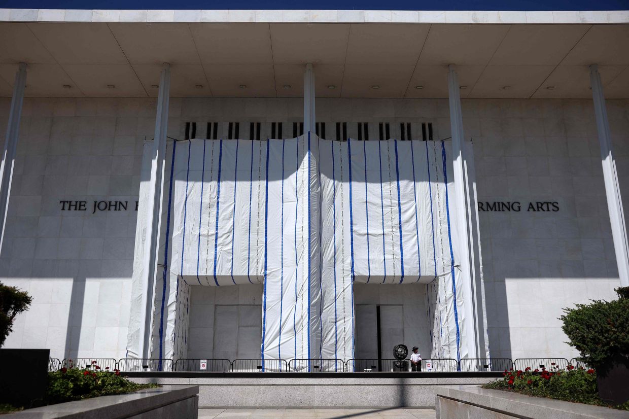 Trump Administration Threatens Kennedy Center Demolition in Naming Rights Battle