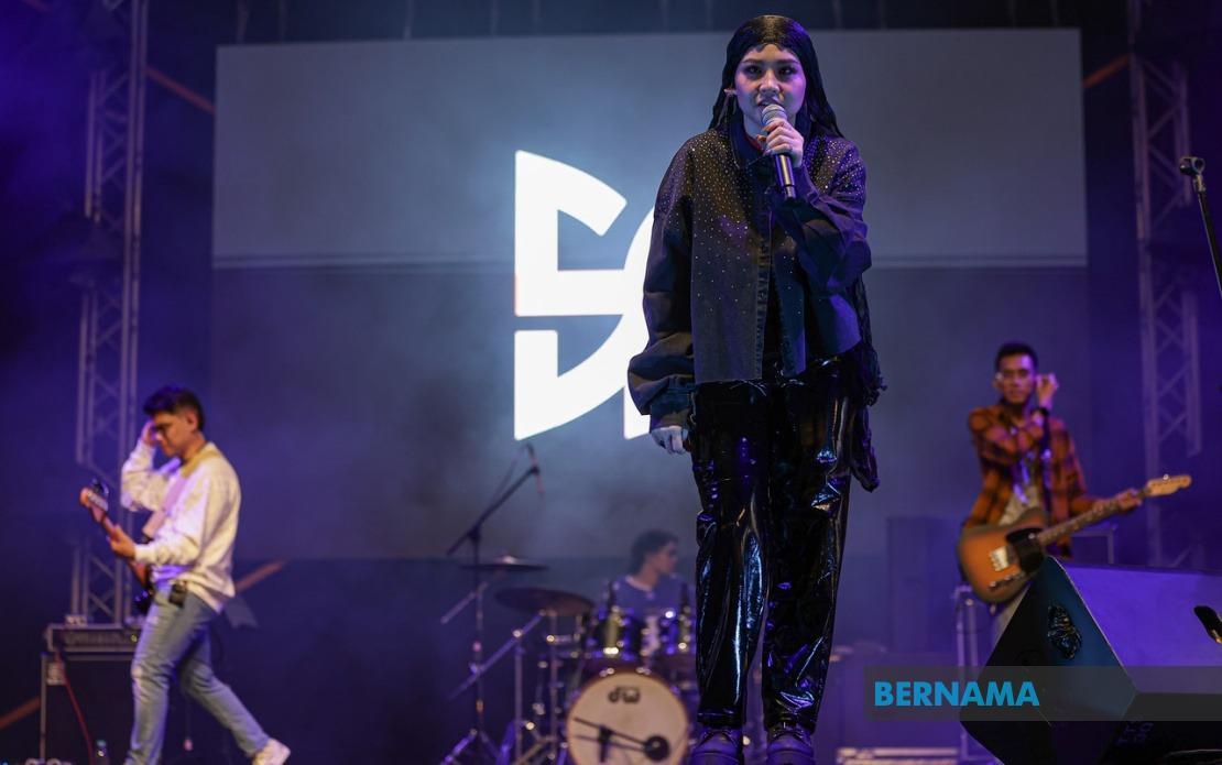RIUH Pi HAWANA Concert Draws Enthusiastic Crowds to Butterworth Venue