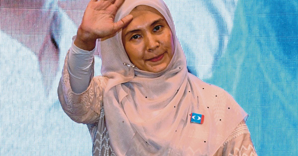 PKR leadership blindsided by Nurul Izzah's surprise resignation as deputy president