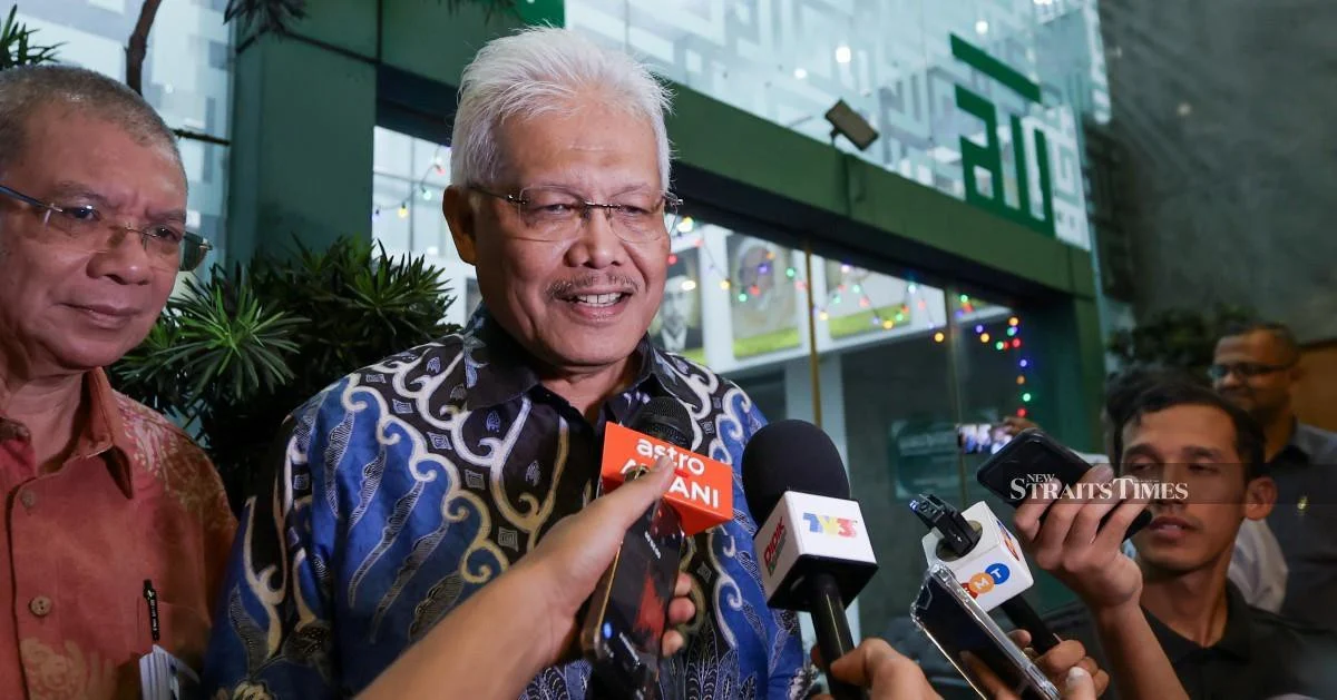 Hamzah Returns to Opposition Leader's Seat as Bersatu Shift Signals Parliamentary Realignment