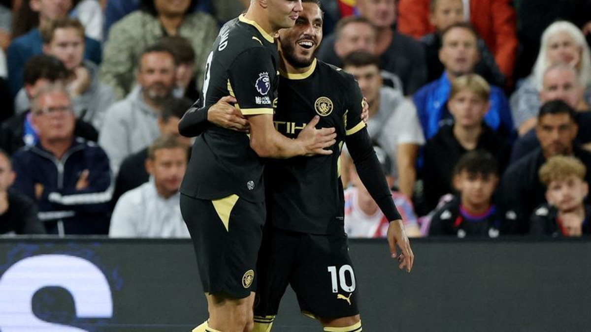 Cherki and Haaland shine as Manchester City crush Crystal Palace 4-1