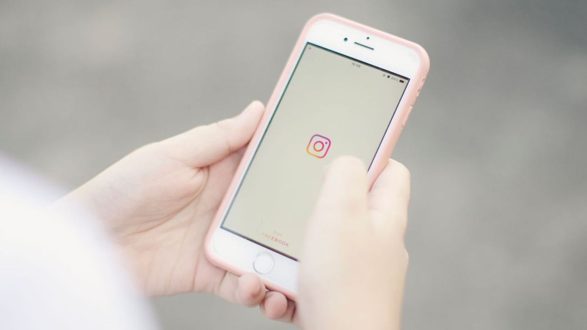 Global Movement to Restrict Children's Social Media Access Gains Momentum Across Continents