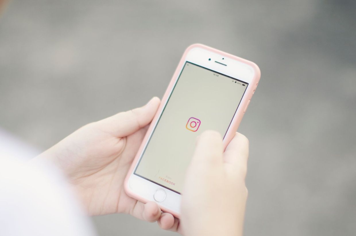 Global Movement to Restrict Children's Social Media Access Gains Momentum Across Continents