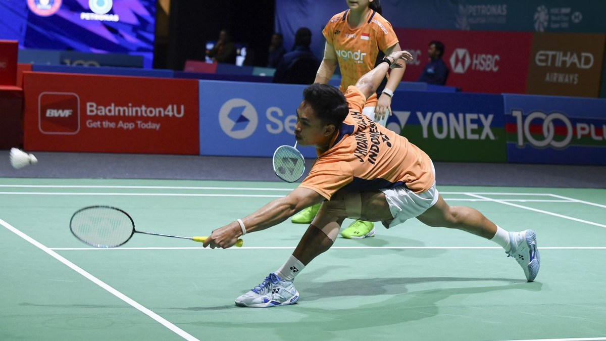 Indonesian badminton pairs withdraw from worlds as match-fixing inquiry deepens