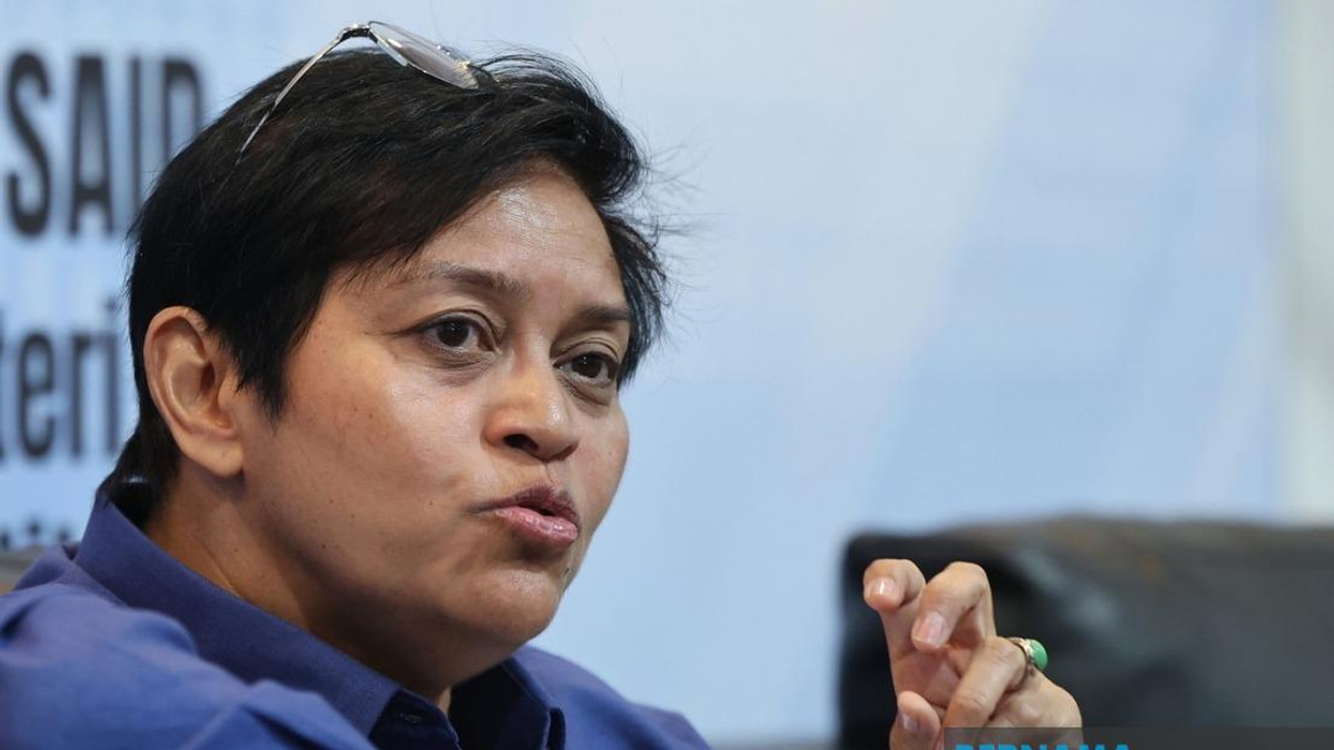 State-Level Politics Won't Shake Federal Unity Government, Says Azalina
