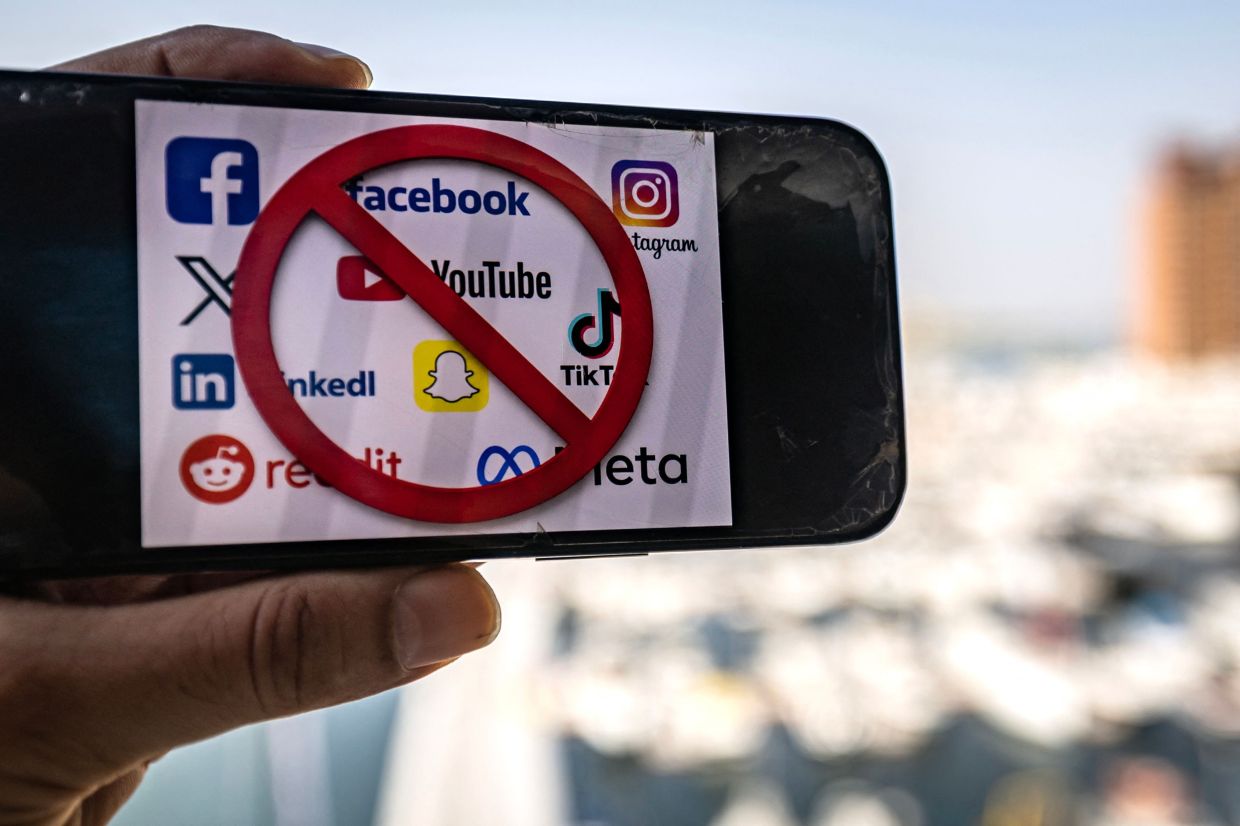 UAE Joins Global Wave with Social Media Ban for Under-15s