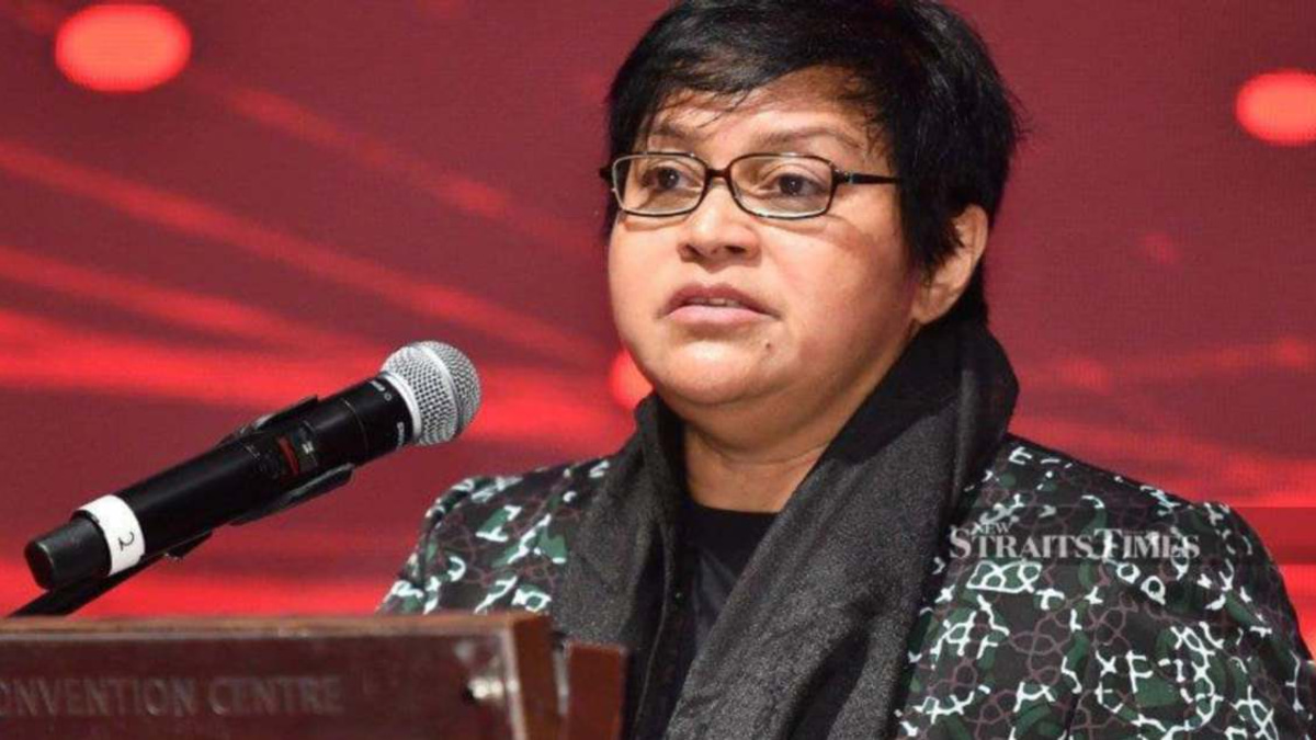 Coalition discussions for Johor should wait until votes are counted, says Azalina