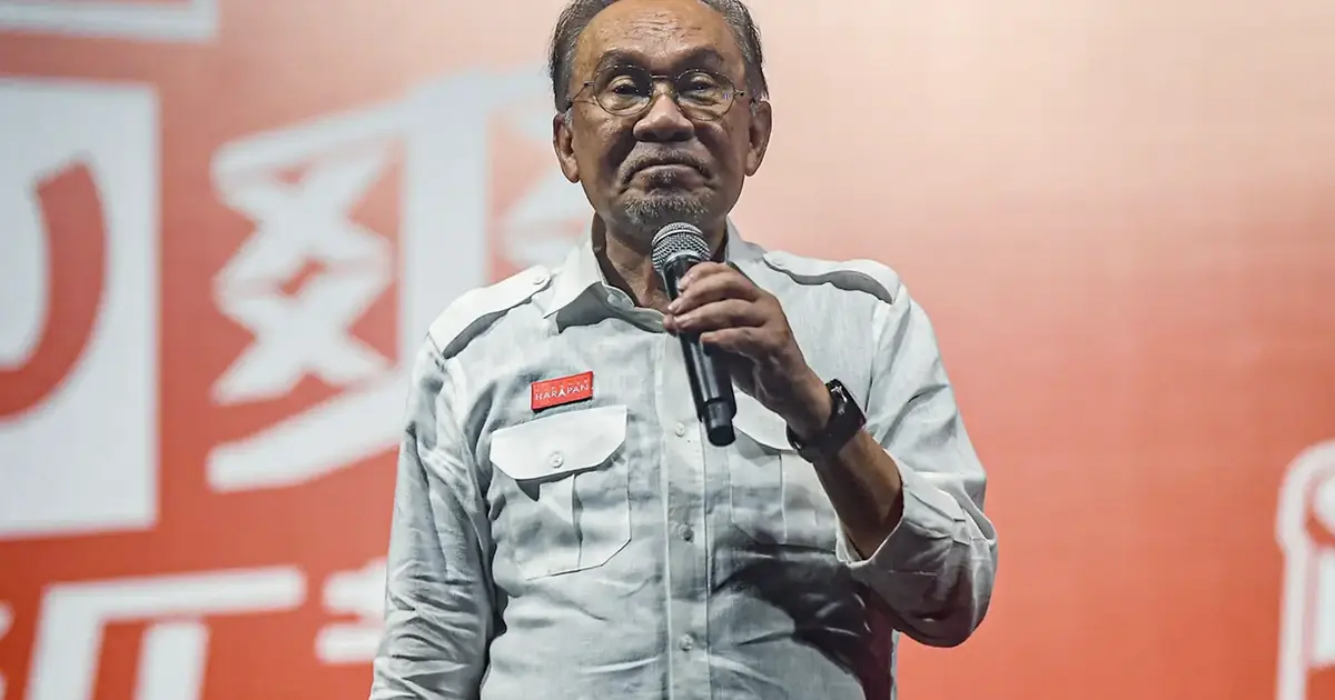 Anwar Calls for Unity After Barisan's Johor Victory, Urges PKM Candidates to Serve On
