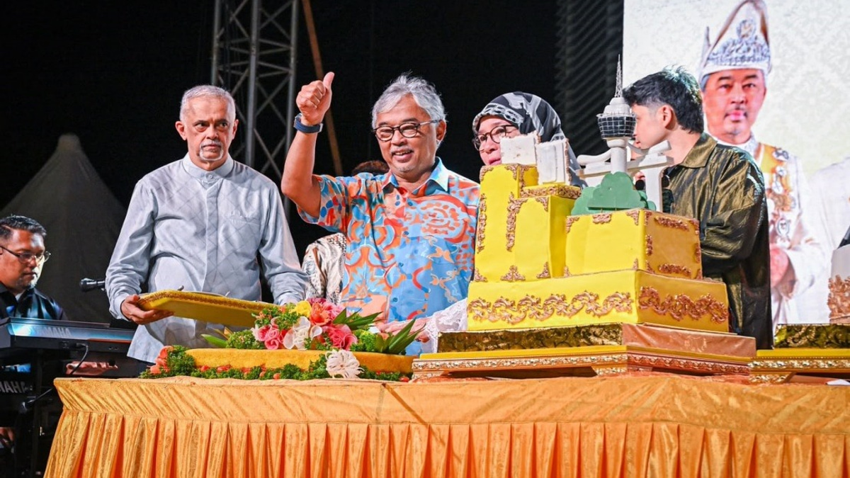 Sultan of Pahang Graces Kuantan 188 Festival Celebration