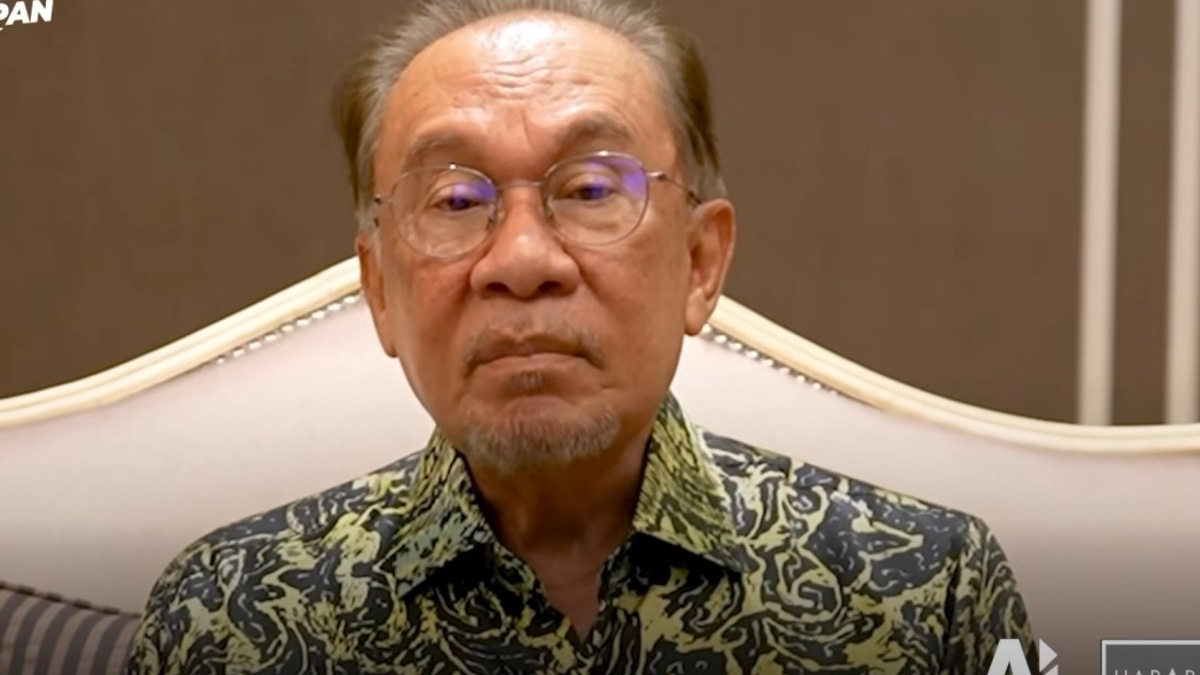 Anwar Appeals to Armed Forces and Police to Back PH in Negeri Sembilan Election