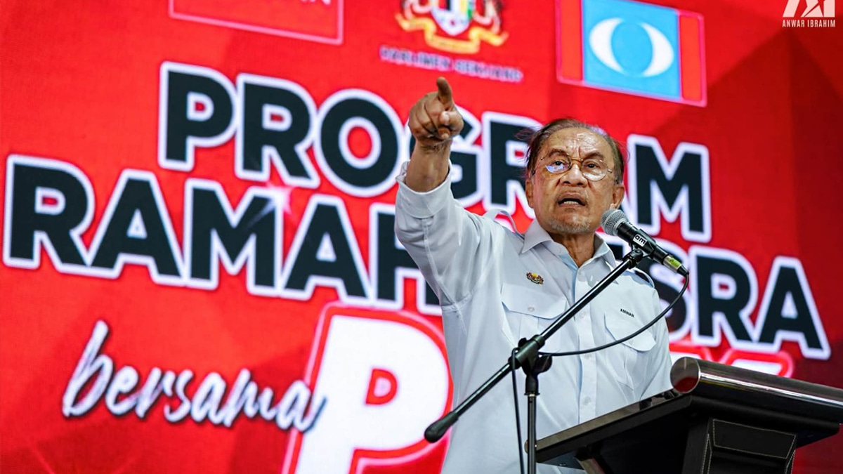 Anwar to Raise Malaysian Durian Access with China's Li Qiang Amid Price Crisis