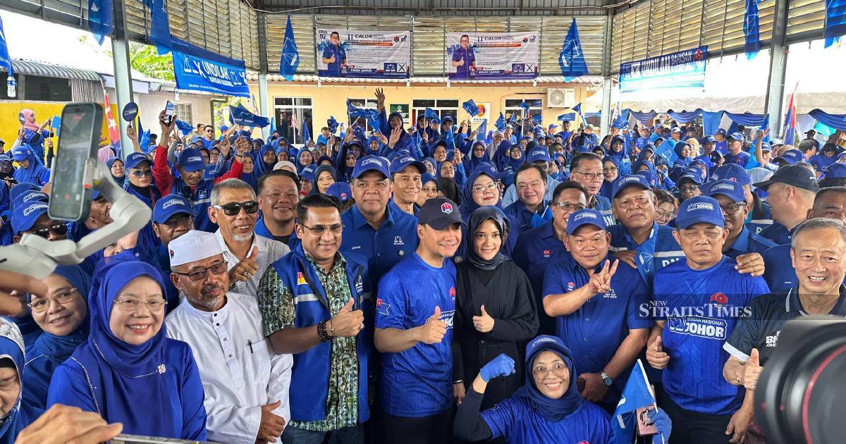 PAS Division Chiefs Show Up at BN Gathering in Batu Pahat, Signalling Deeper Umno Cooperation