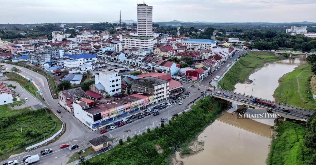 Communications Minister warns Johor voters of fake accounts and digital manipulation ahead of state election