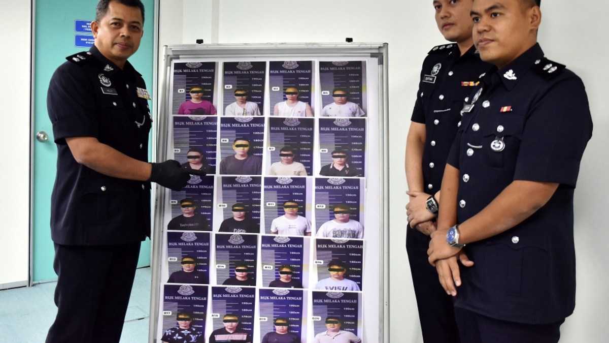 Police Dismantle Sprawling Investment Fraud Racket Operating from Melaka, Arresting 21 Chinese Nationals