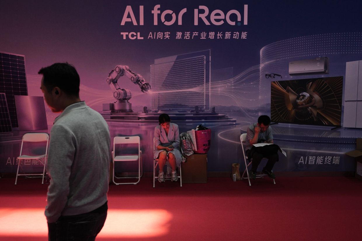 Chinese Workers Navigate AI Upheaval as Government Accelerates Automation Push