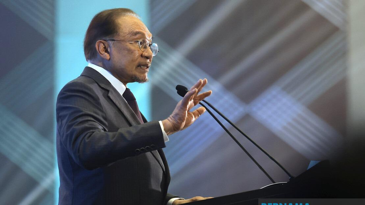 Malaysia Needs Whole-of-Nation Strategy to Combat Modern Security Threats, Says PM Anwar