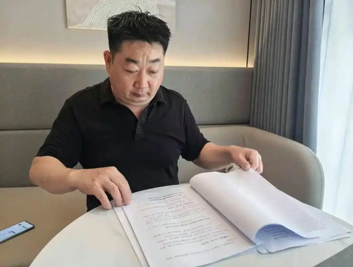 Chinese Father Sues Gaming Giants Over Son's Addiction, Seeking Industry Oversight