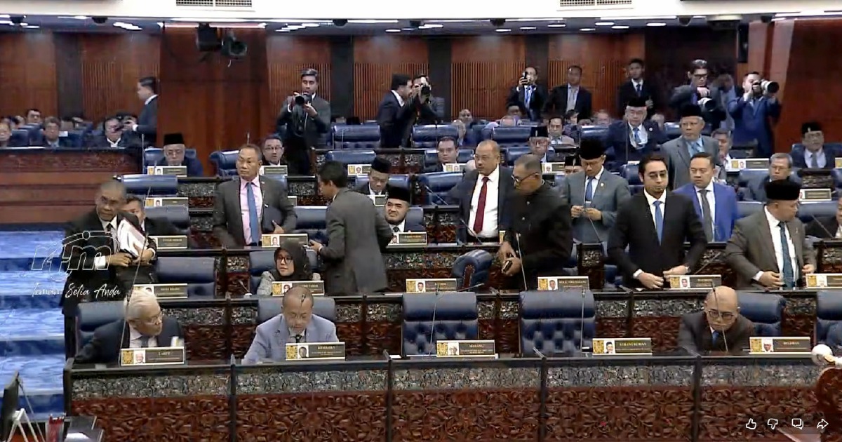 Opposition MPs Stage Walkout Over Tabung Haji RCI Debate as Speaker Blocks Postponement Request