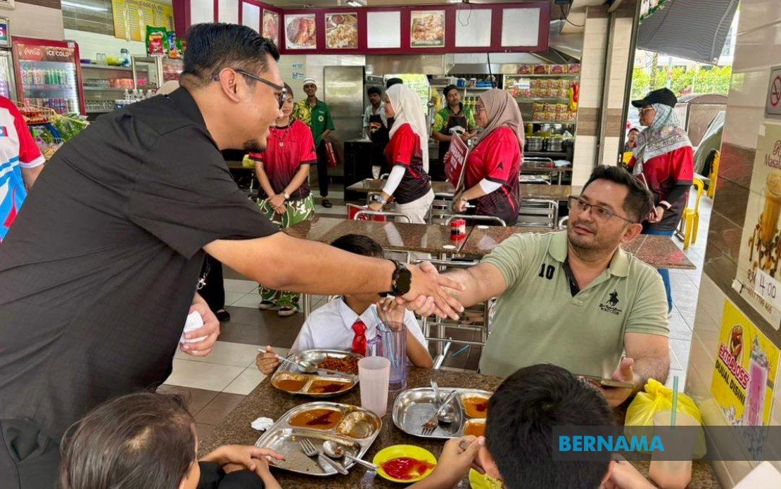 Kempas PH Candidate Pitches Skills Training and Healthcare Upgrades in Johor Race