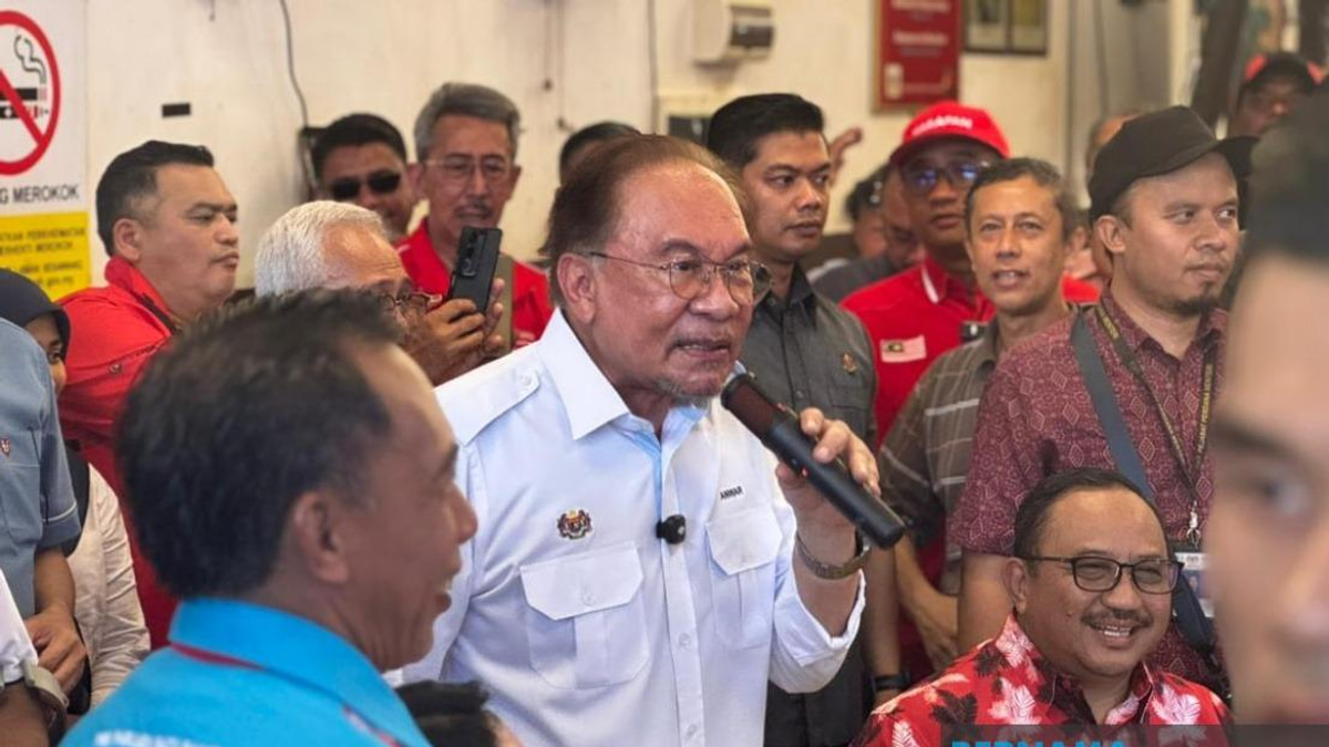 Malaysia and Singapore to Unveil Digital Border System by January, PM Anwar Confirms