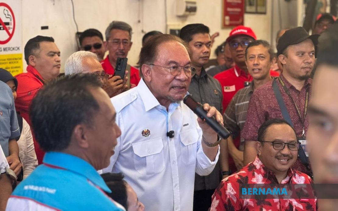 Malaysia and Singapore to Unveil Digital Border System by January, PM Anwar Confirms