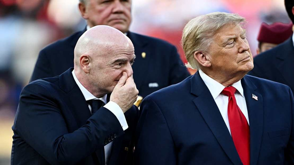 Trump Backs Infantino Against FIFA Criticism Over Commercial Rights Controversy