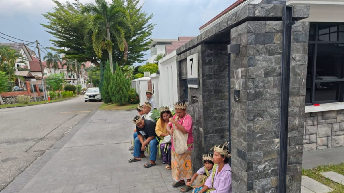 Anwar pledges to intervene in Maran Orang Asli land row with Pahang authorities