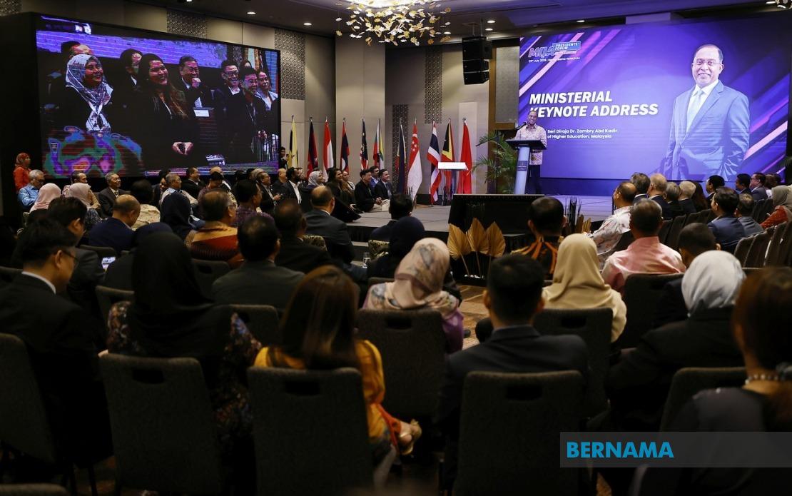 Malaysia Committed to Academic Freedom and Intellectual Discourse, Says Zambry