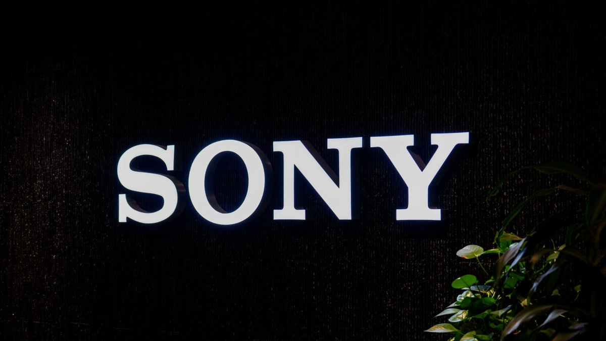 Sony's 2028 Digital Shift Sparks Backlash: Gaming Community Fights Physical Game Extinction