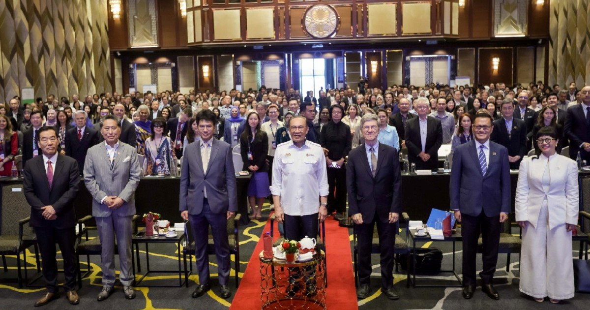 Nuclear Energy Must Not Be Overlooked in Asean's Push for Sustainable Power, Anwar Says